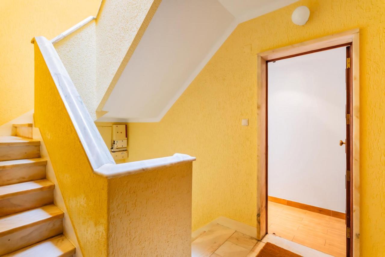 Santo Amaro Beach Family Stays Оейраш Екстер'єр фото