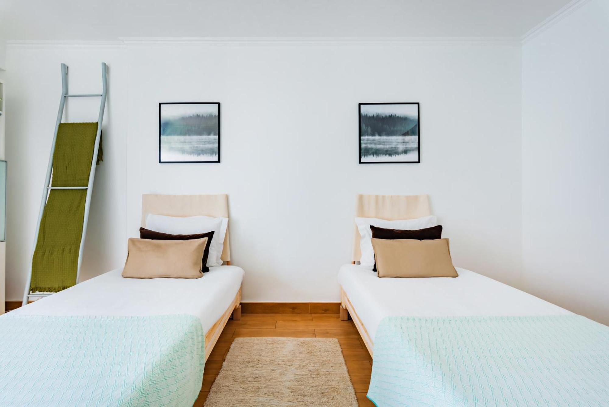 Santo Amaro Beach Family Stays Оейраш Екстер'єр фото